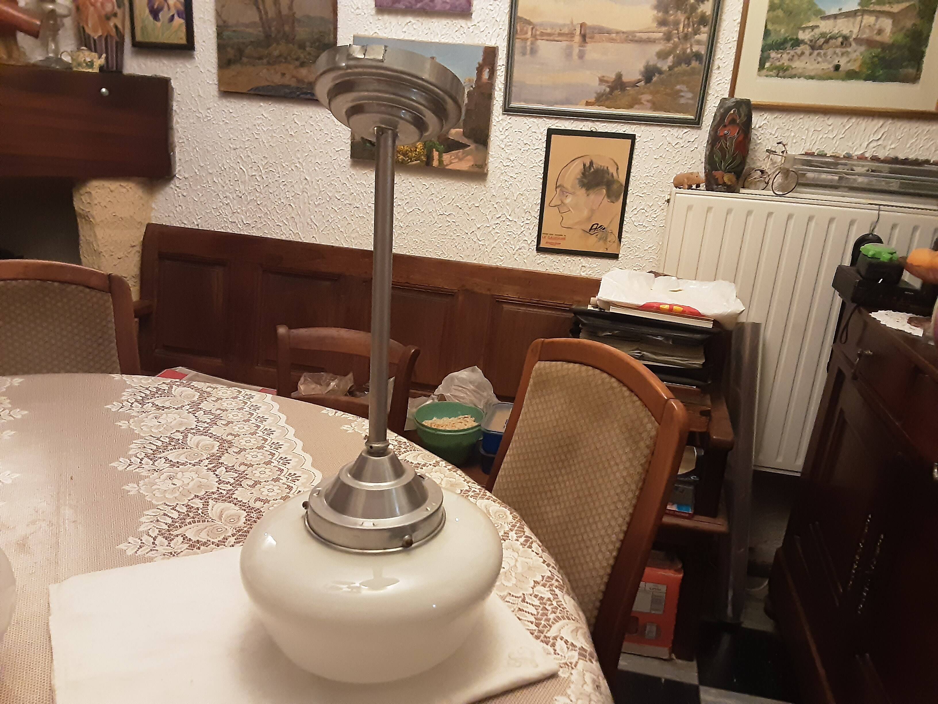 Lustre verre blanc  annees 60