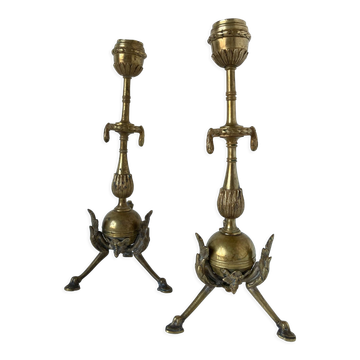 Paire de bougeoirs de style néoclassique en bronze doré dans le goût de Barbedienne