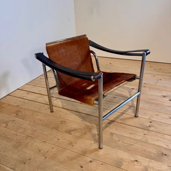 LC1 Sling chair by Le Corbusier, Pierre Jeanneret and Charlotte Perriand for Cassina