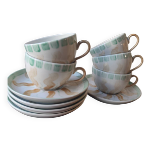 5 tasses à café et