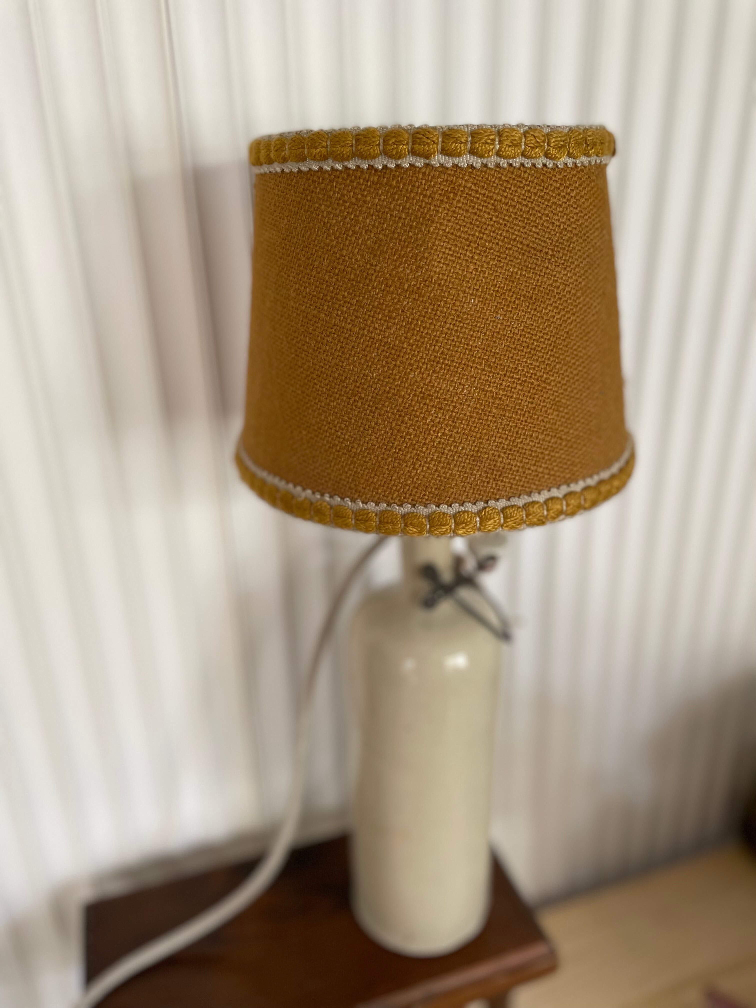 Beige ceramic table lamp