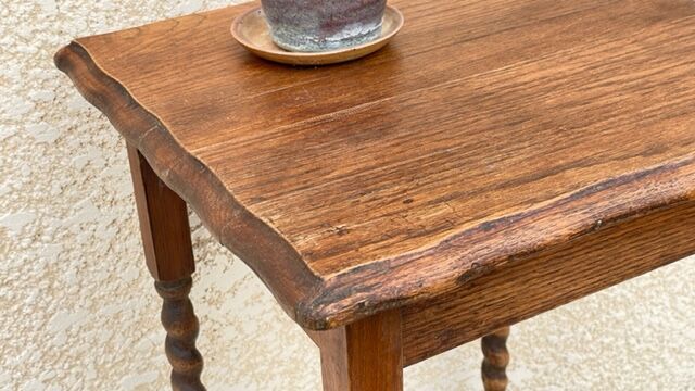 Side table in the countryside style in turned wood