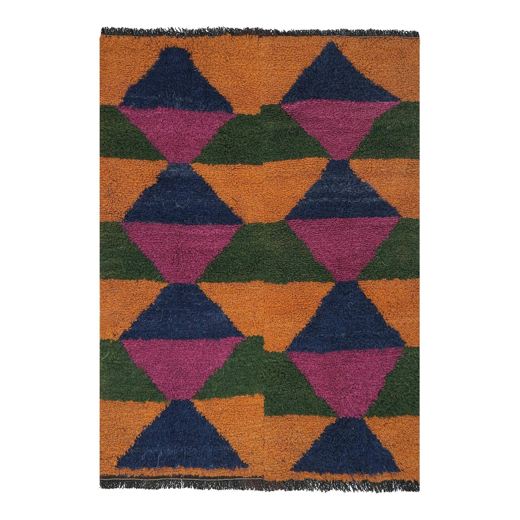 Vintage handmade Turkish rug 108x137 cm