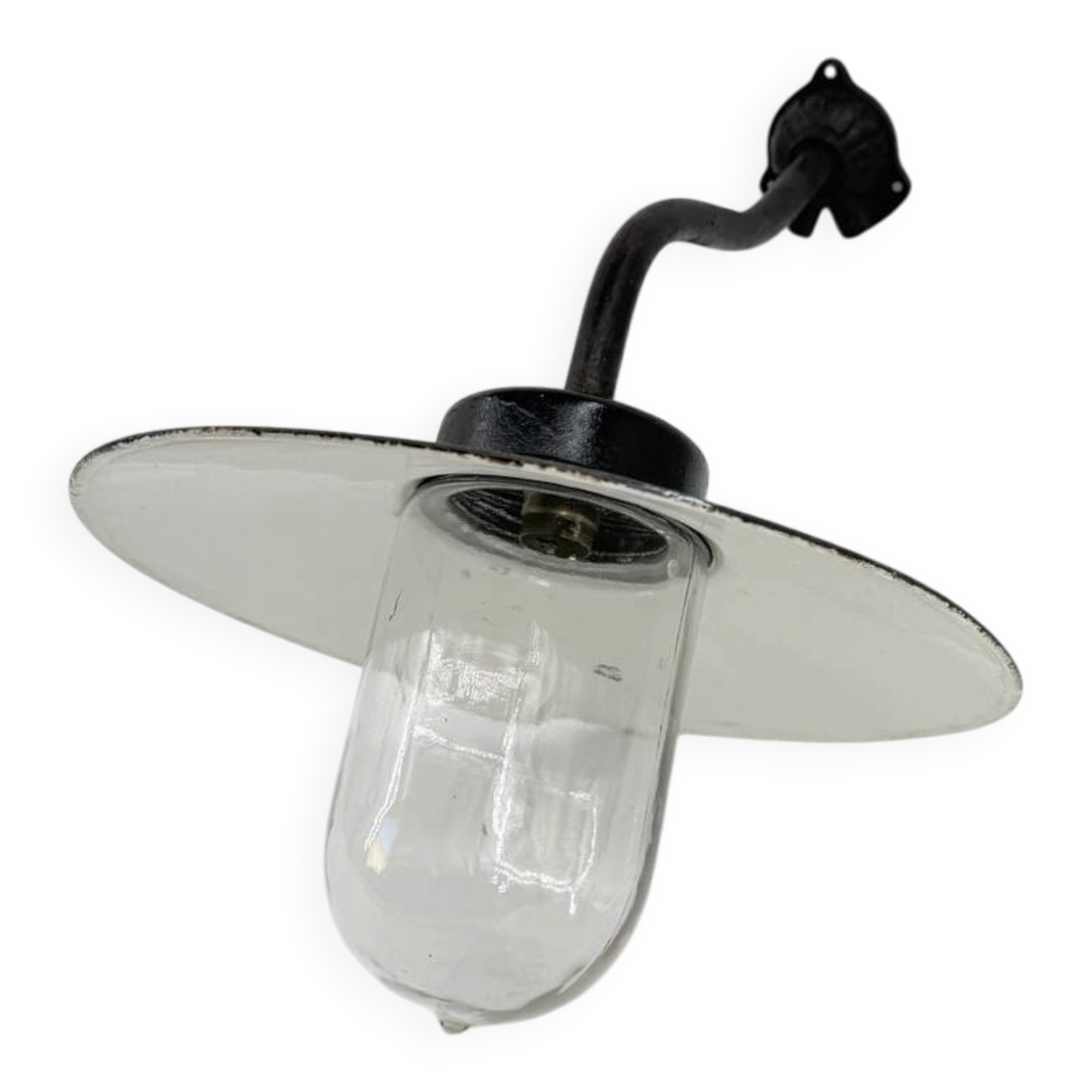 Court lamp