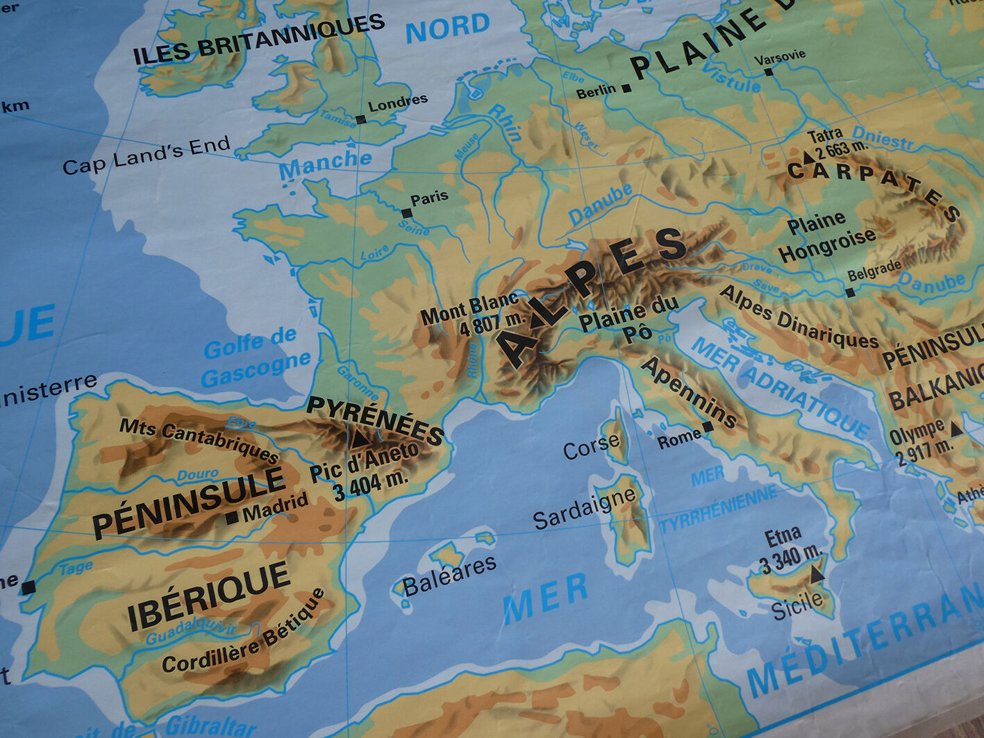 School map poster vintage Europe edition MDI - Old poster