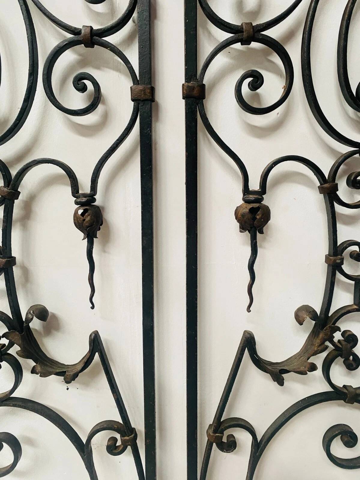 Set of two hammered wrought iron doors, 20th century