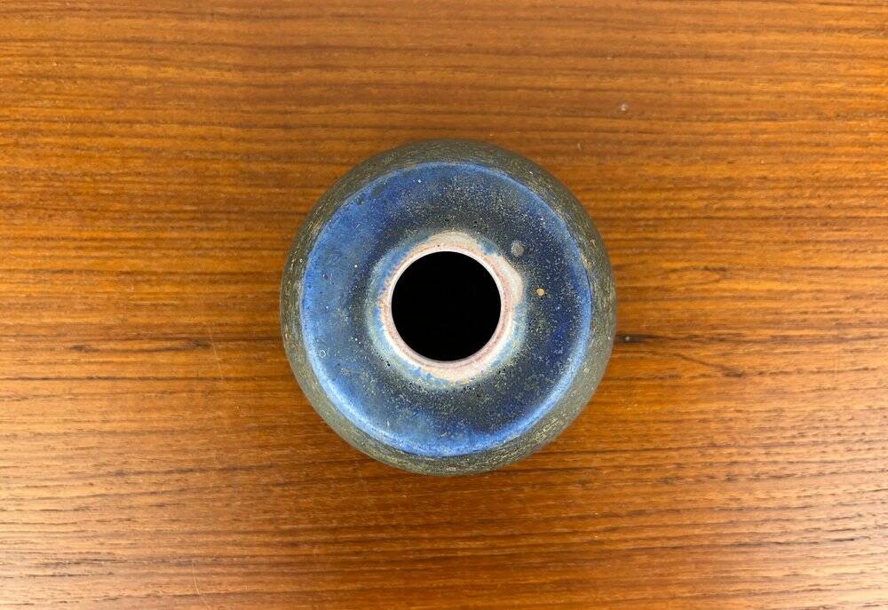 Brutalist studio pottery vase by Lu and Gerd Grove, mid-century, 1962.