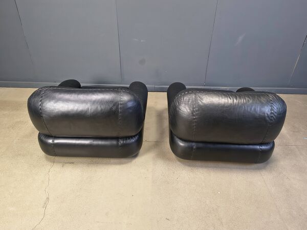 Ensemble de fauteuils en cuir noir par Sapporo pour Mobil Girgi, années 1970.
