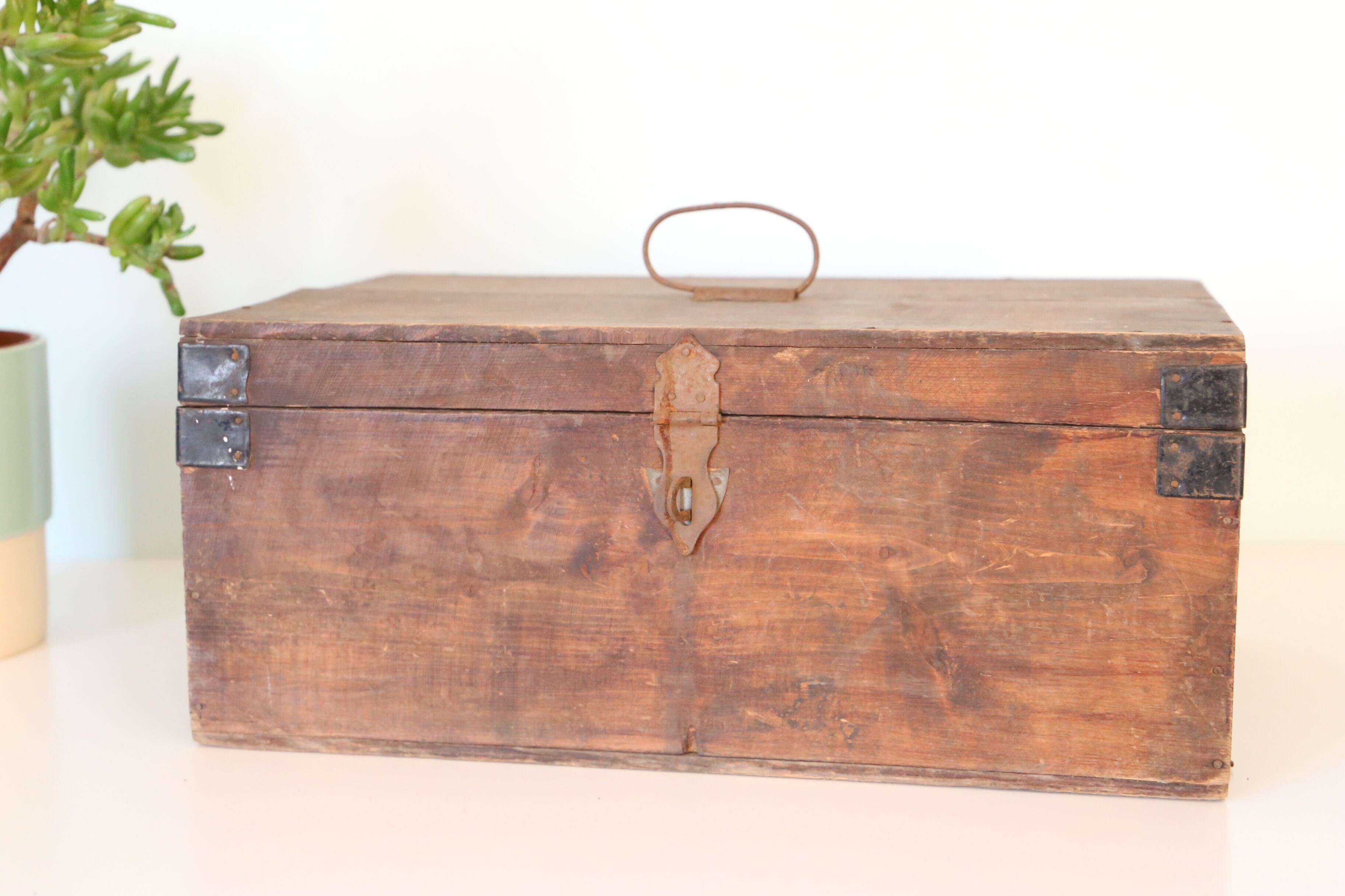 Wooden pre-war box with metal handle