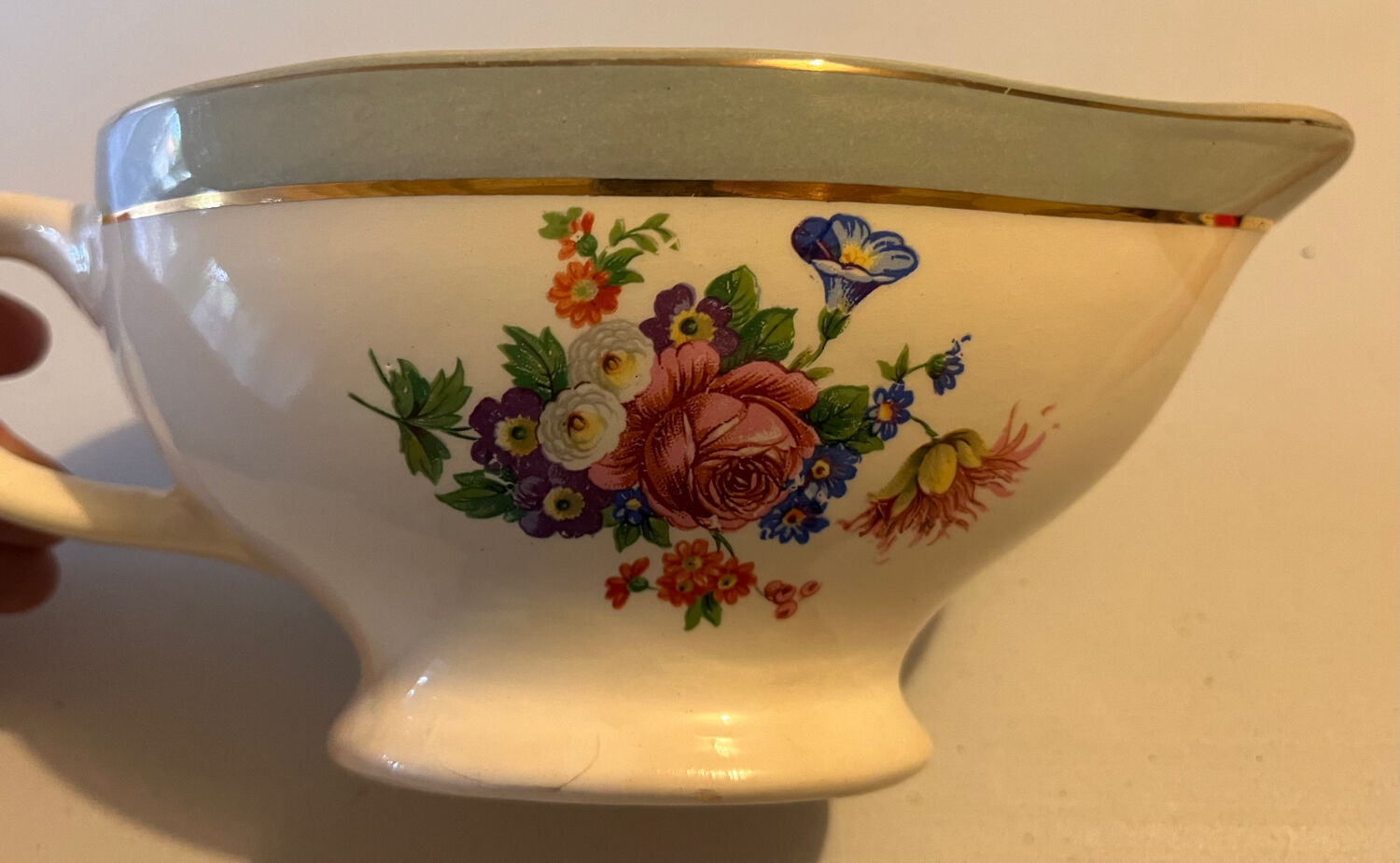 Saucière En Porcelaine De Bohème - Rose Et Blanc - Avec Sa Soucoupe Intégrée - Occasion