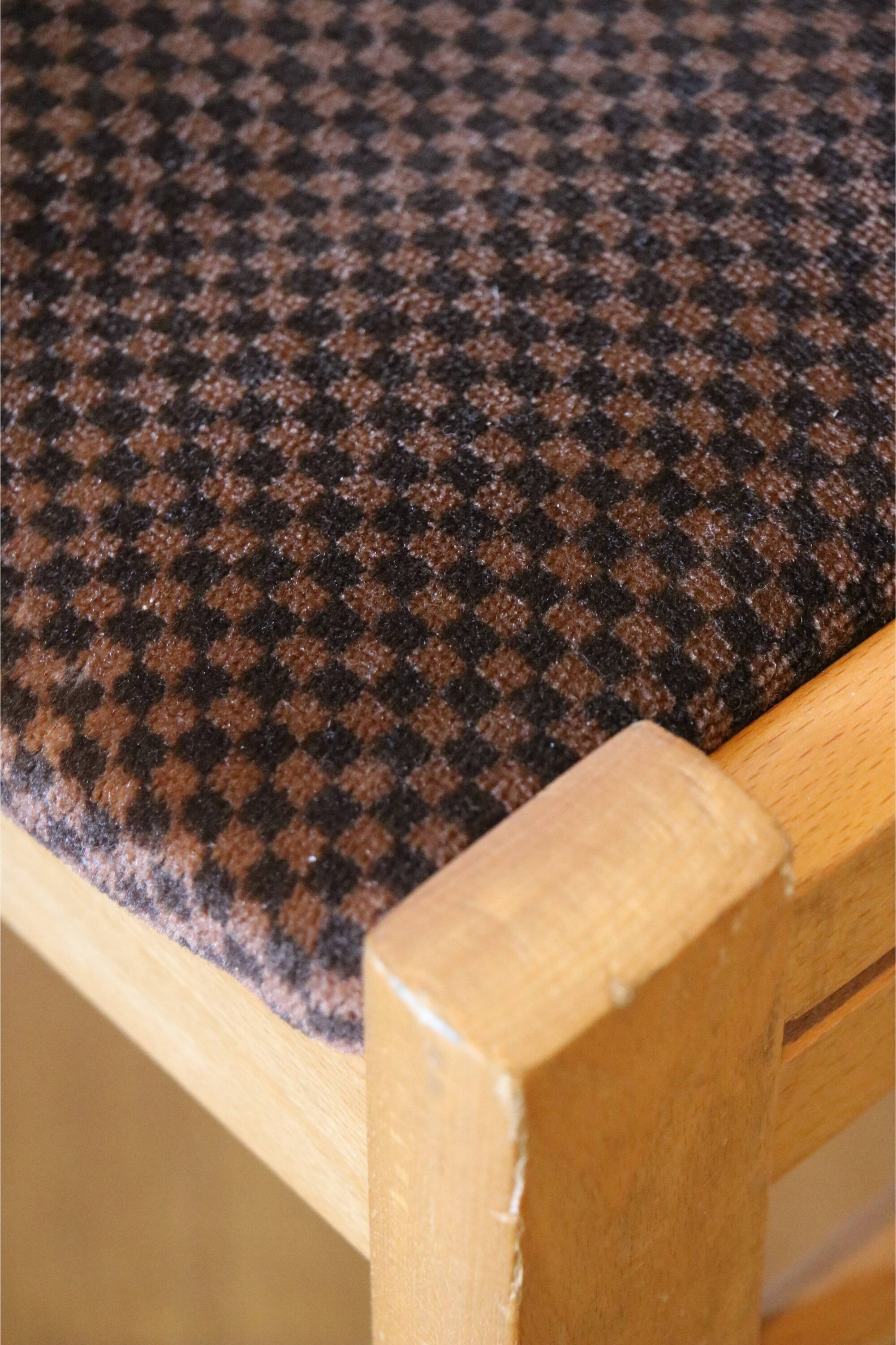 4 Scandinavian chairs, wood and checkered velvet.