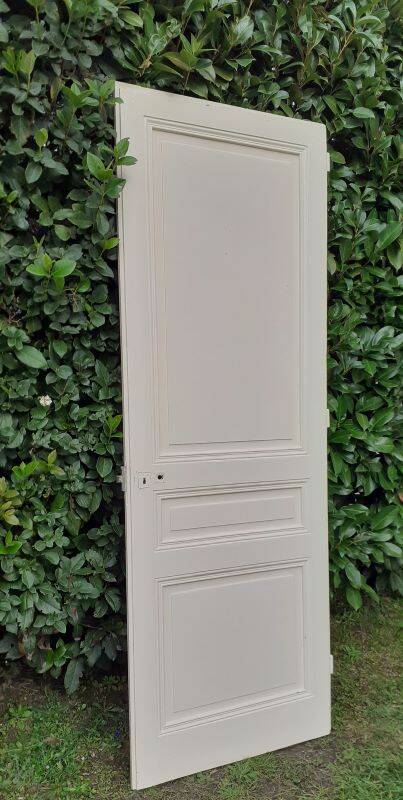 Communication door h221x79cm old paneled, molded, interior