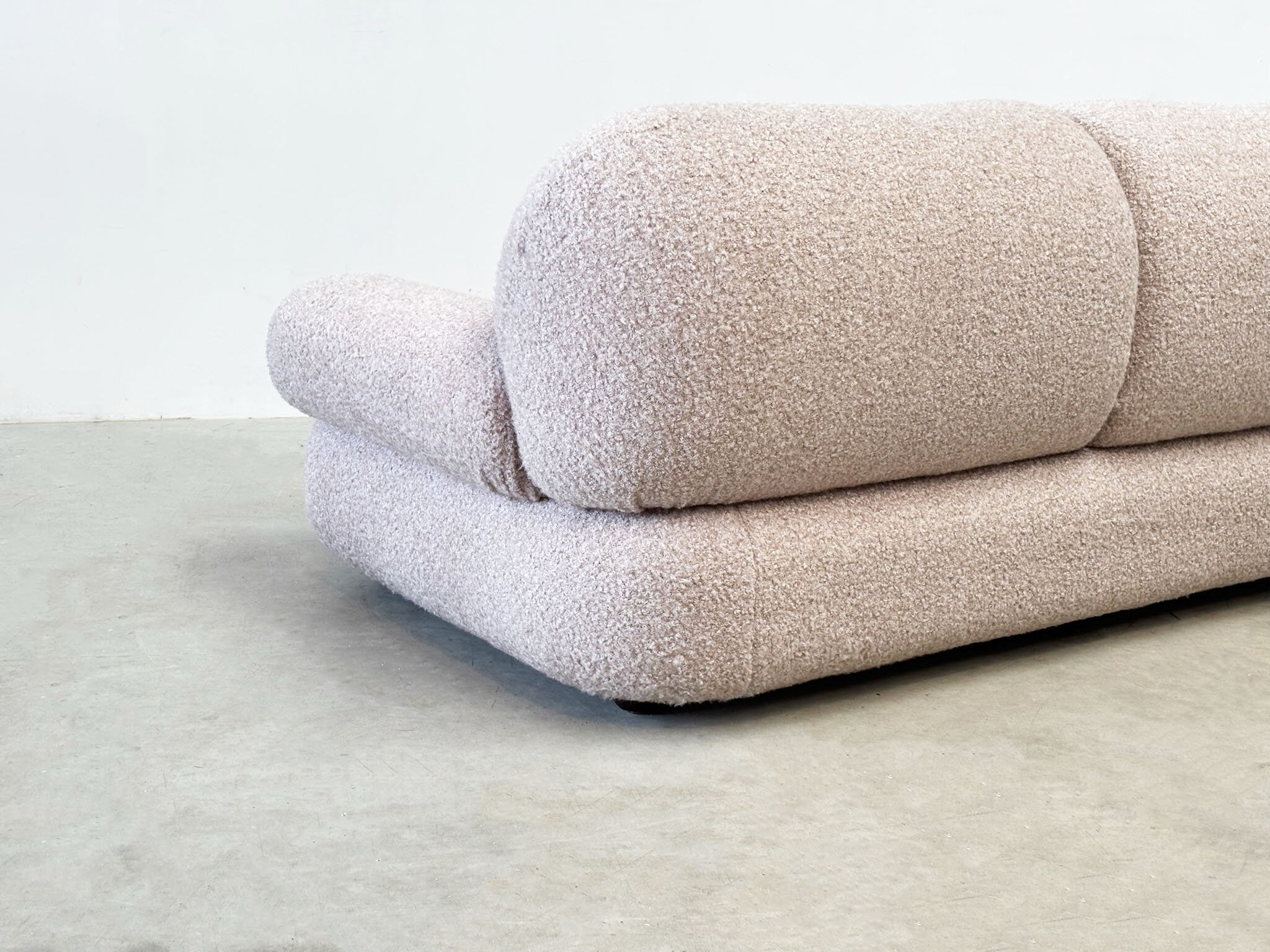 Sapporo sofa by Mobil Girgi