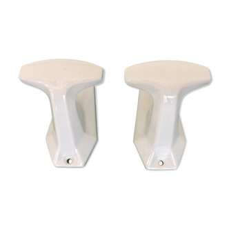 Lot 2 patères porcelaine anciennes