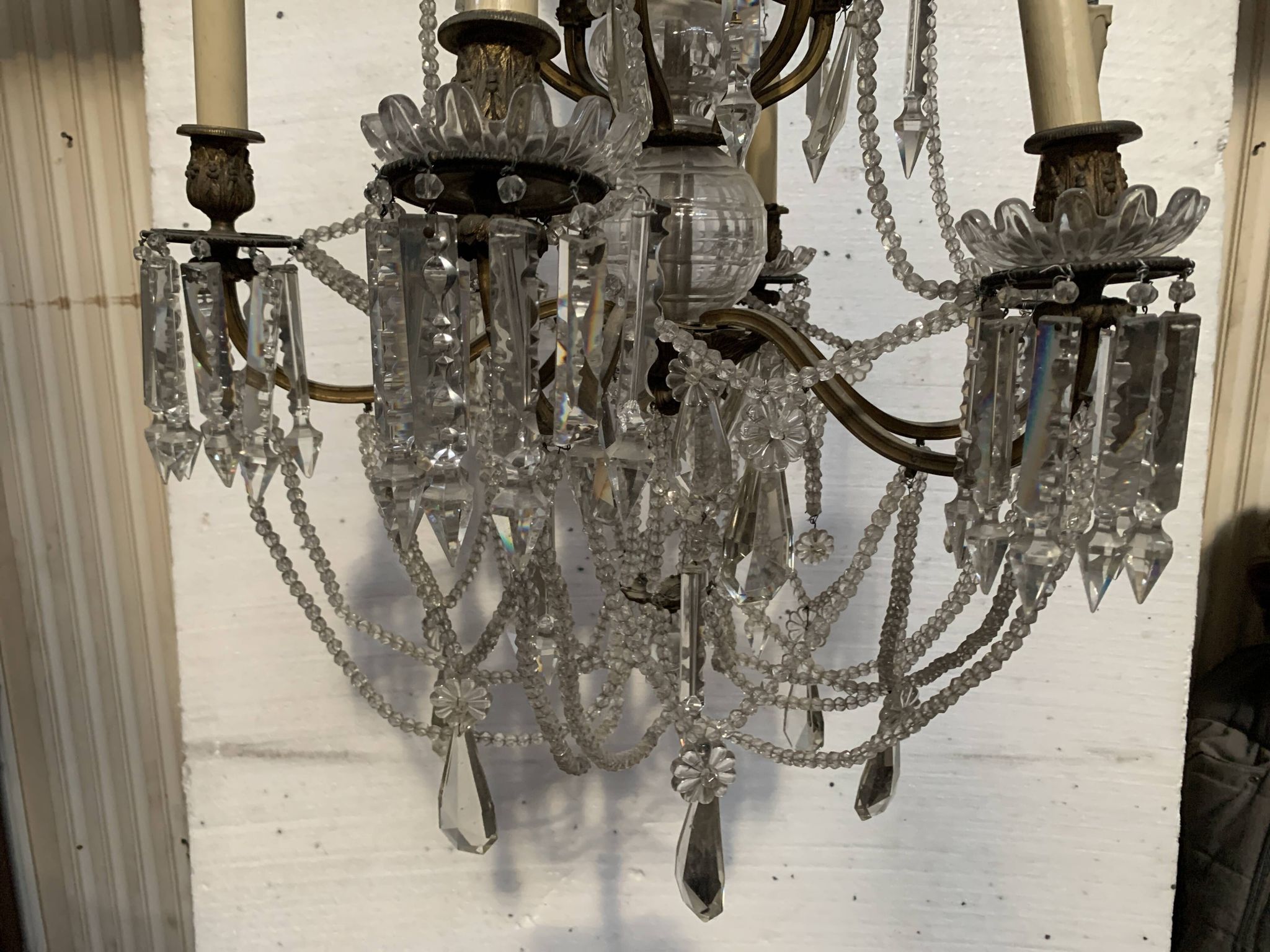 Louis XV style "Fontaine" chandelier in bronze and 20th century pendants