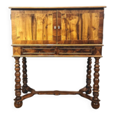 Cabinet baroque en noyer avec incrustations et pieds tournés, 2e moitié du 19e siècle