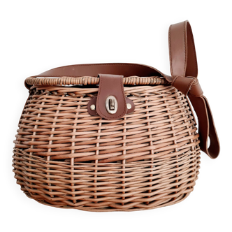 Panier ou besace de pêcheur en rotin