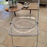 4 folded chairs