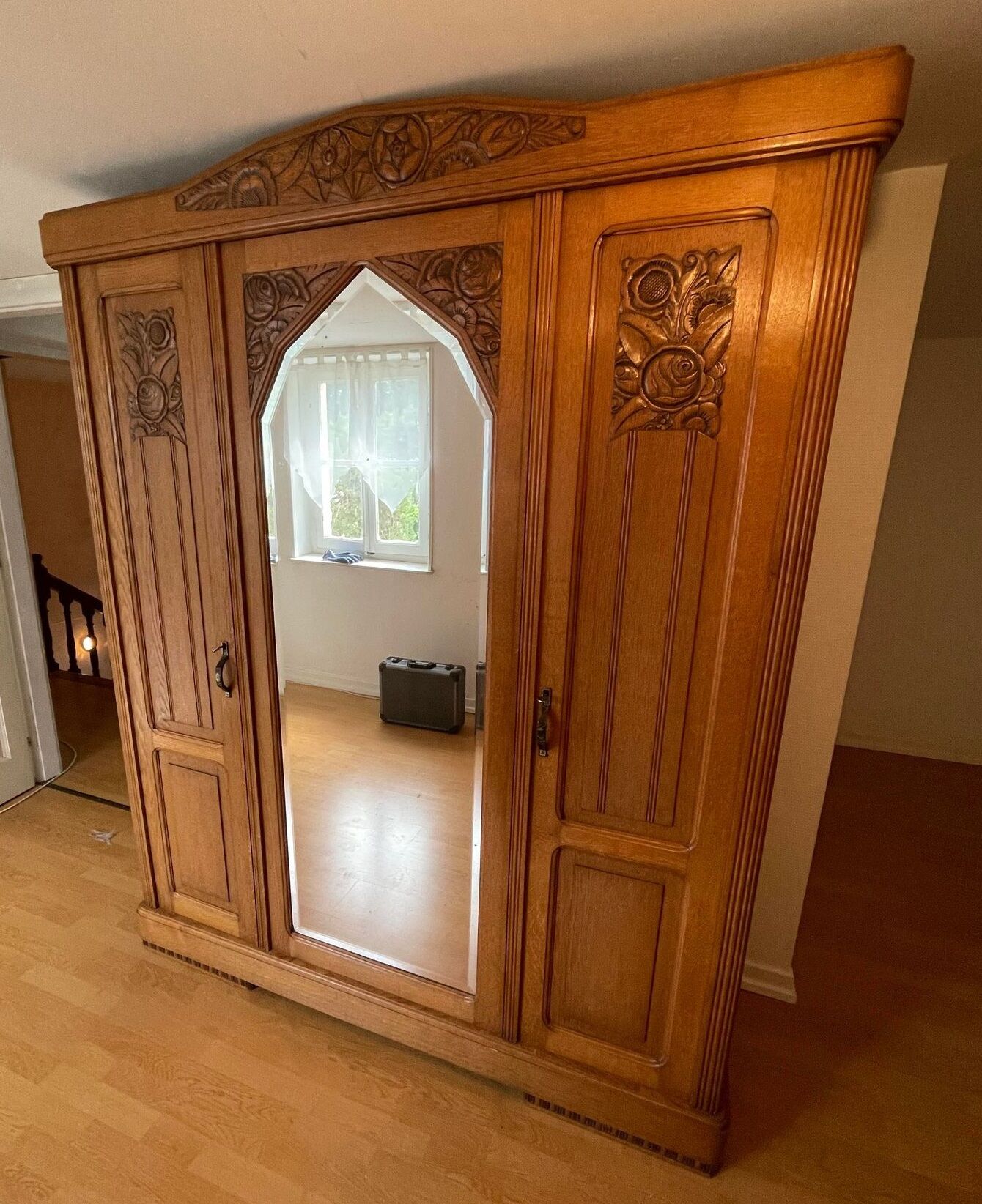 Wardrobe lingere of the 30s / 40s spirit art deco