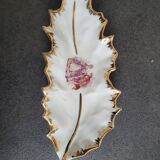 Leaf-shaped bowl