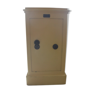 Coffre fort meuble