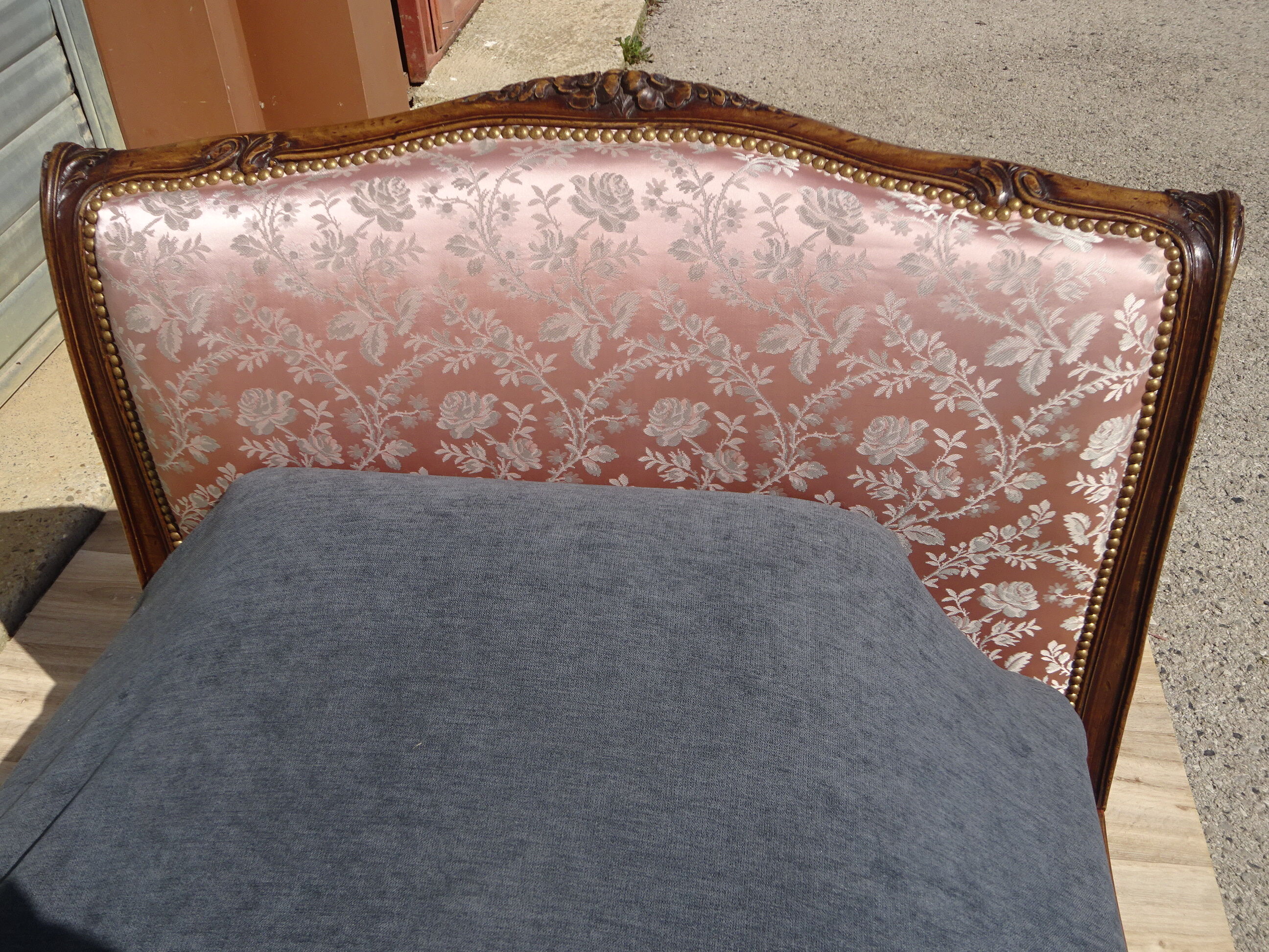 Antique sofa bed, in Louis XV style.