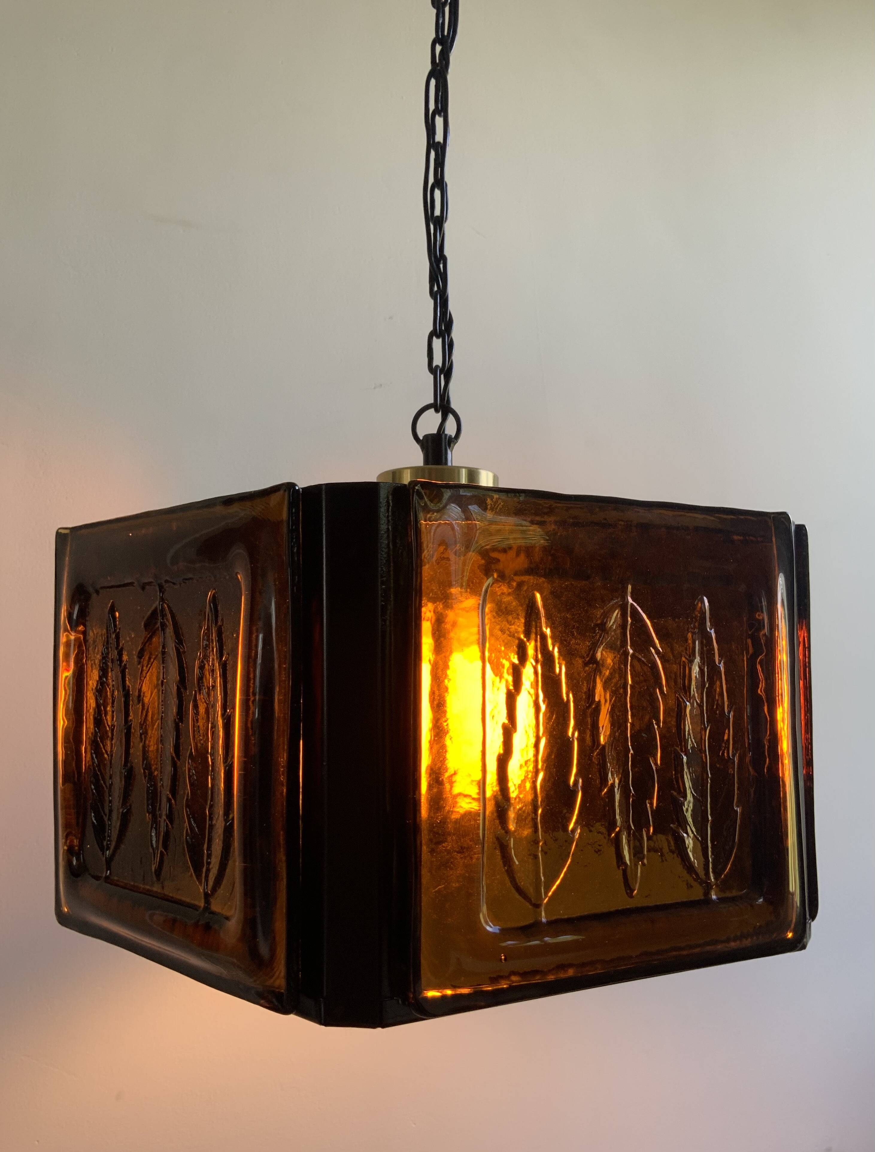 Suspension en verre ambré par Erik Hoglund Kosta Boda, années 1970