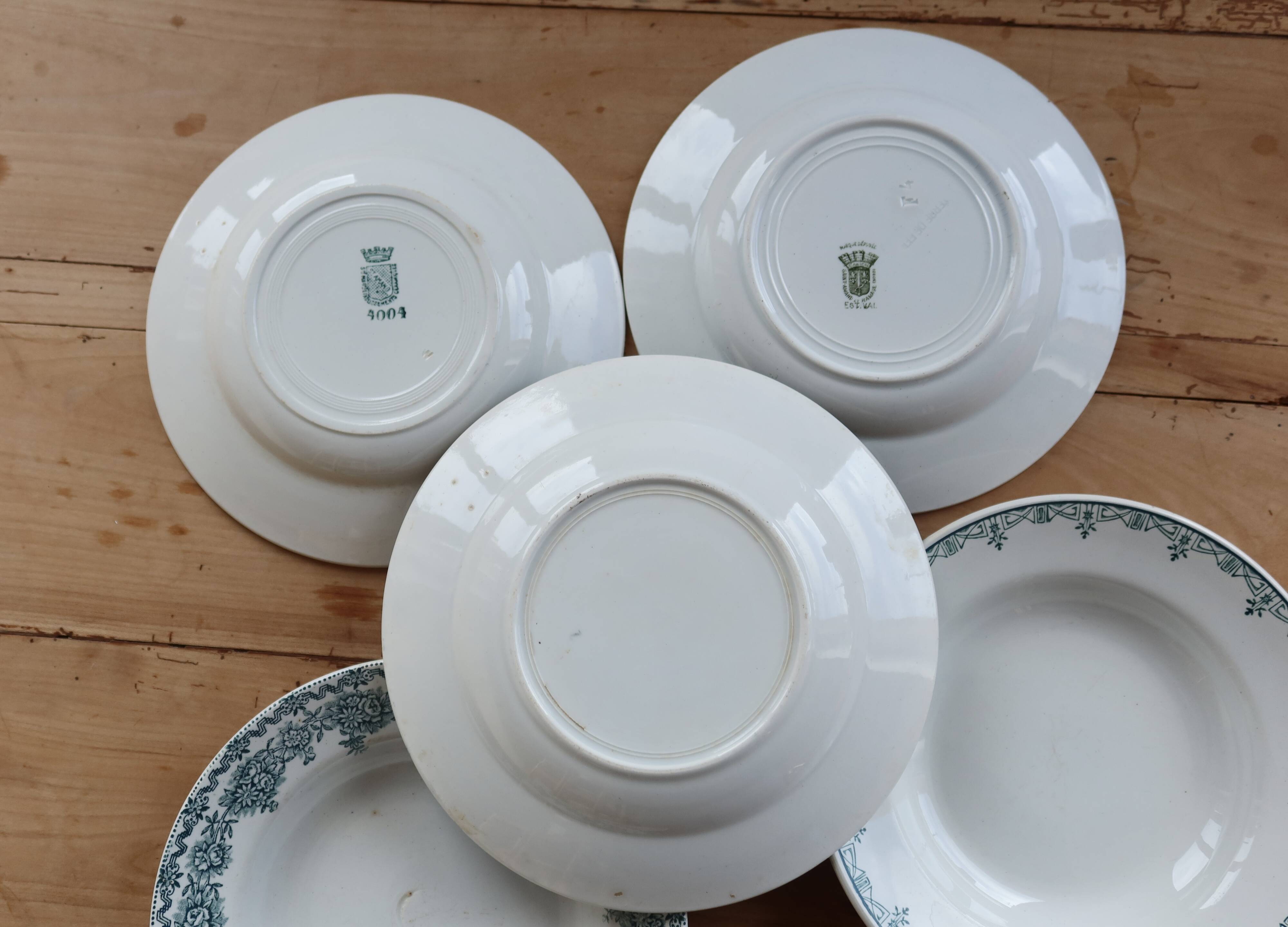 6 vintage ironstone deep plates mismatched - Blue and green tones