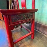 Concubine chair