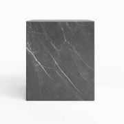 CUBE EN MARBRE GRIS