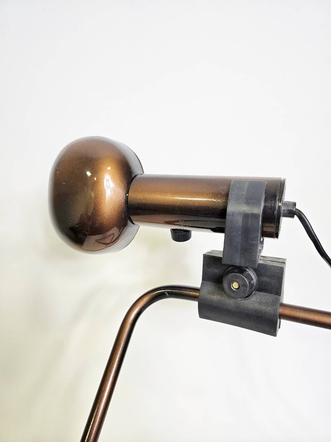 Lampe de table ajustable en bronze des années 80