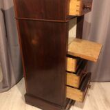 Antique chest of drawers