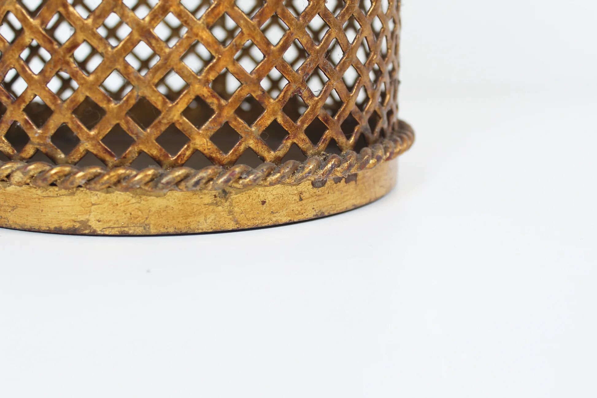 Umbrella stand in gilded metal by Li Puma Firenze