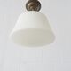 Suspension Bauhaus en verre opal et laiton