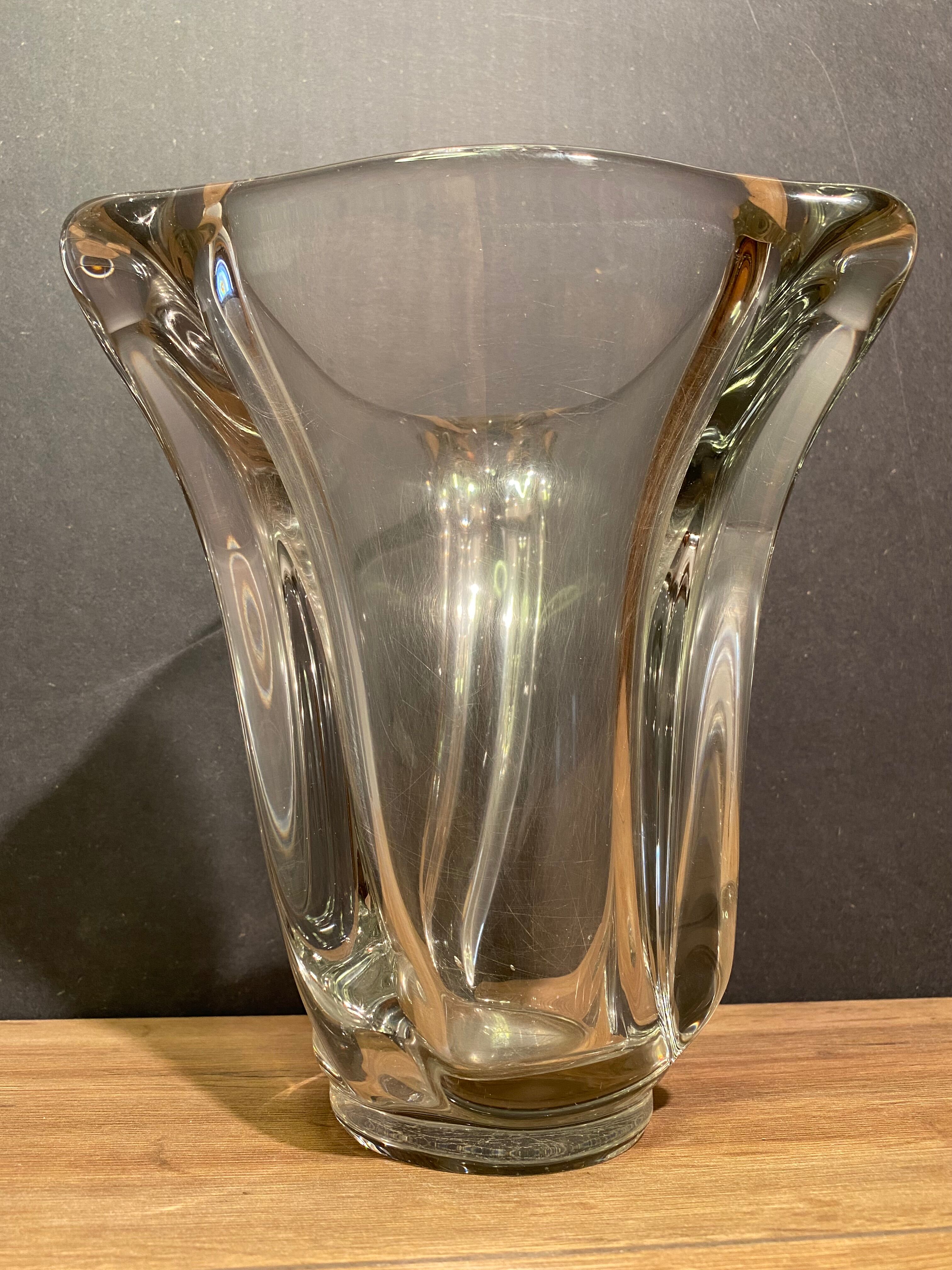 Heavy design vase in Daum type crystal