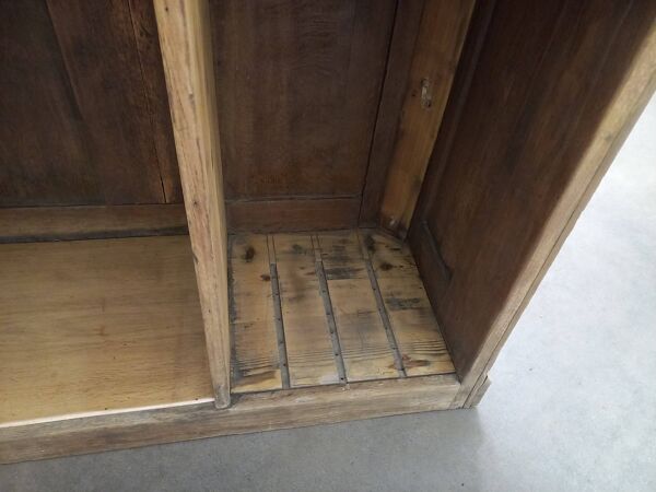 Comptoir d'accueil de magasin