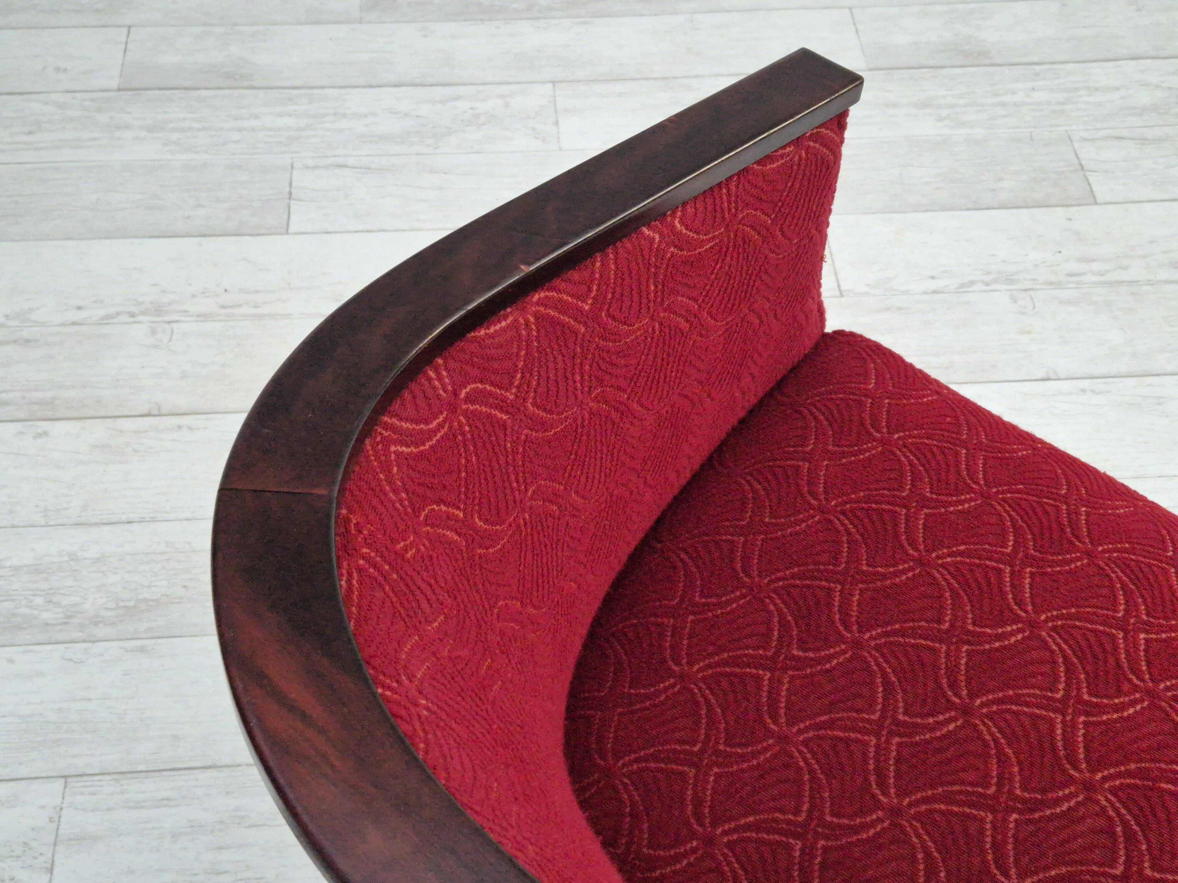 Années 1950, canapé danois 2 places, très bon état d'origine, bois de frêne.