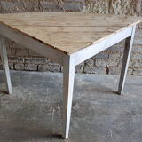 Corner side table