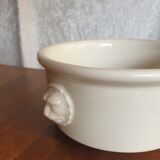 White dish