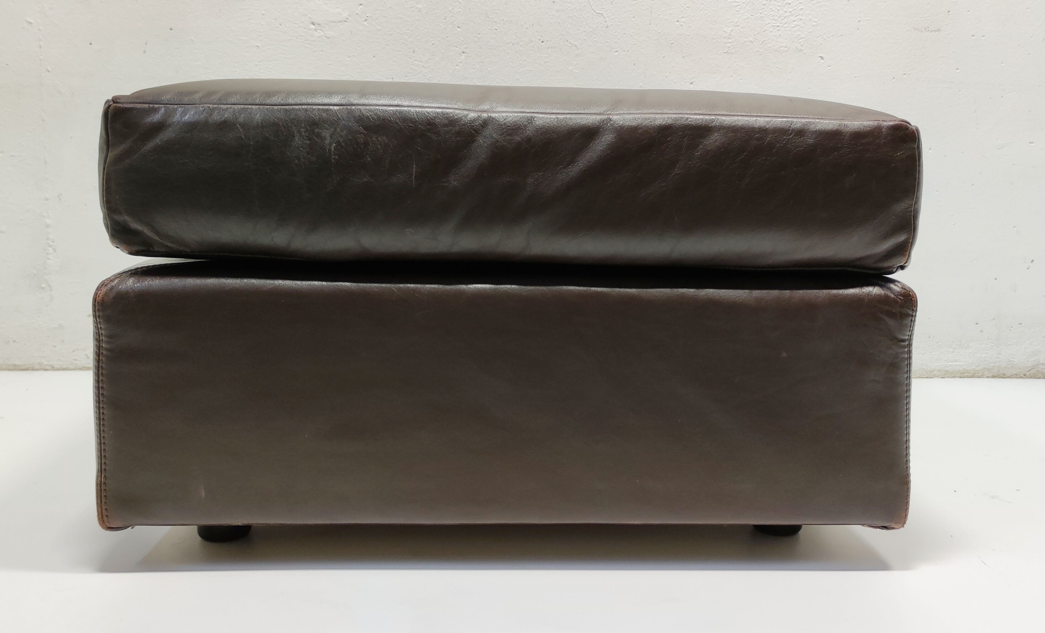 Steiner leather pouf foot rests in year 80