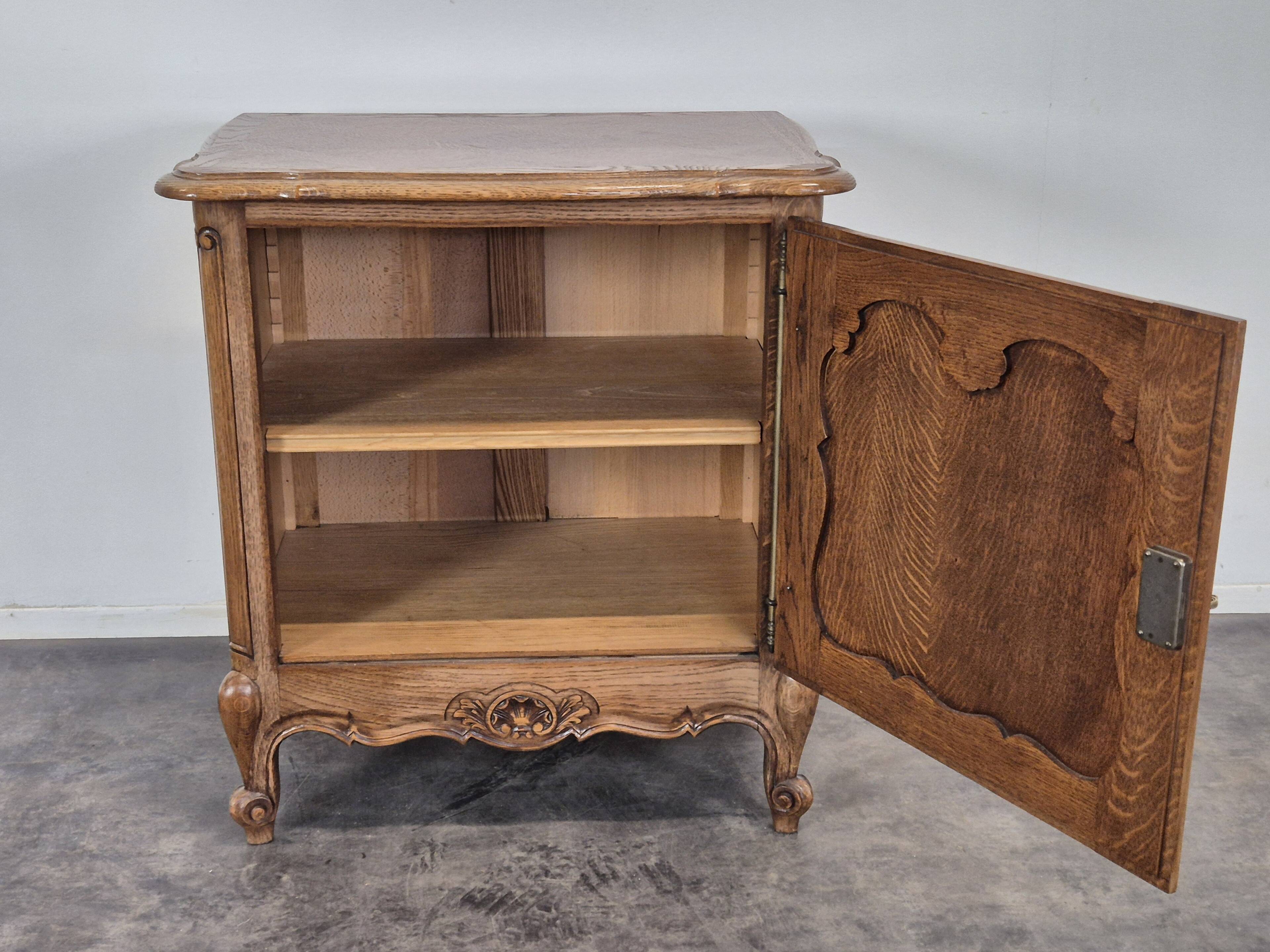 Oak confiturier in the Louis XV style.
