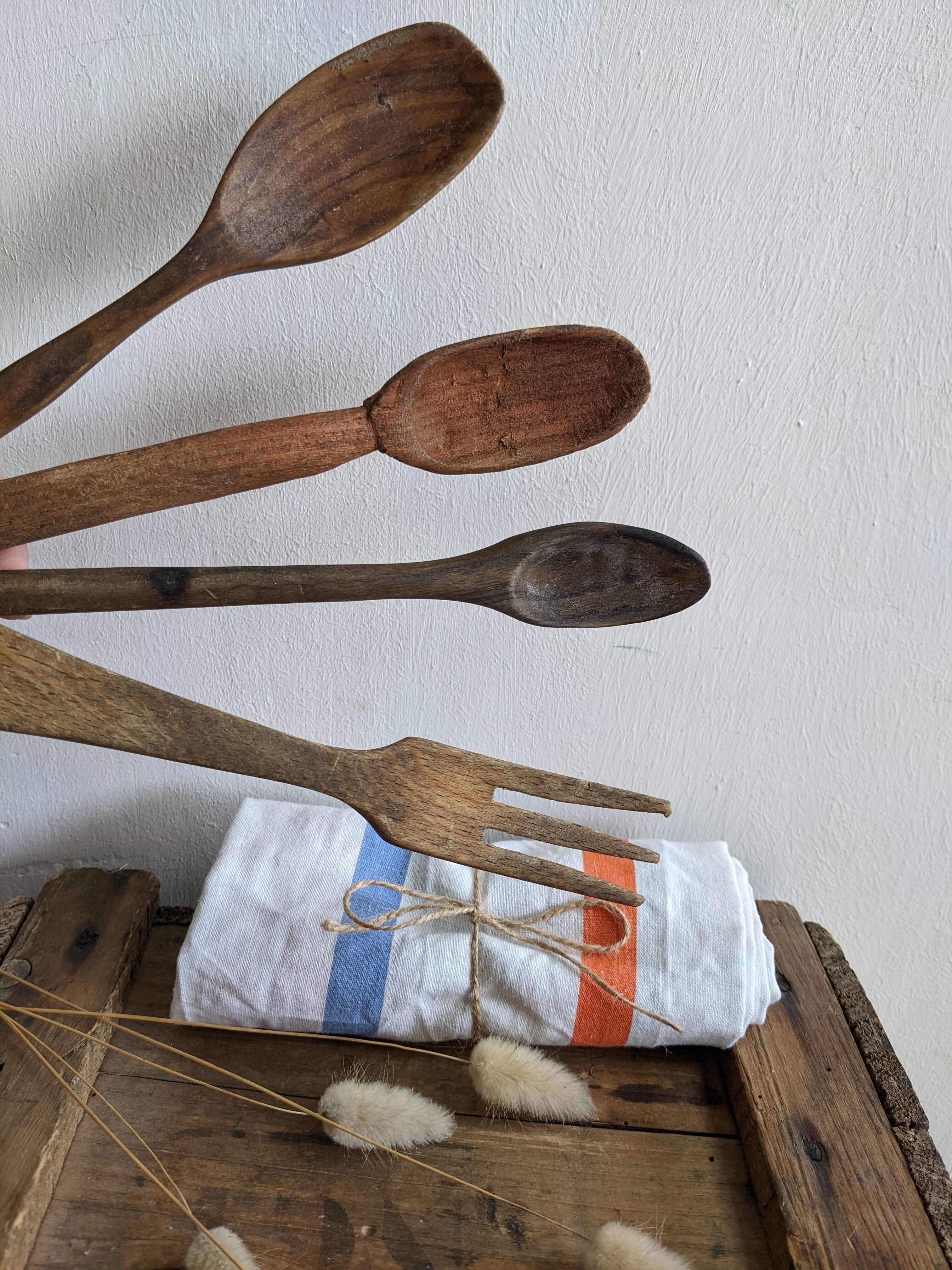 Lot de 4 couverts en bois vintage