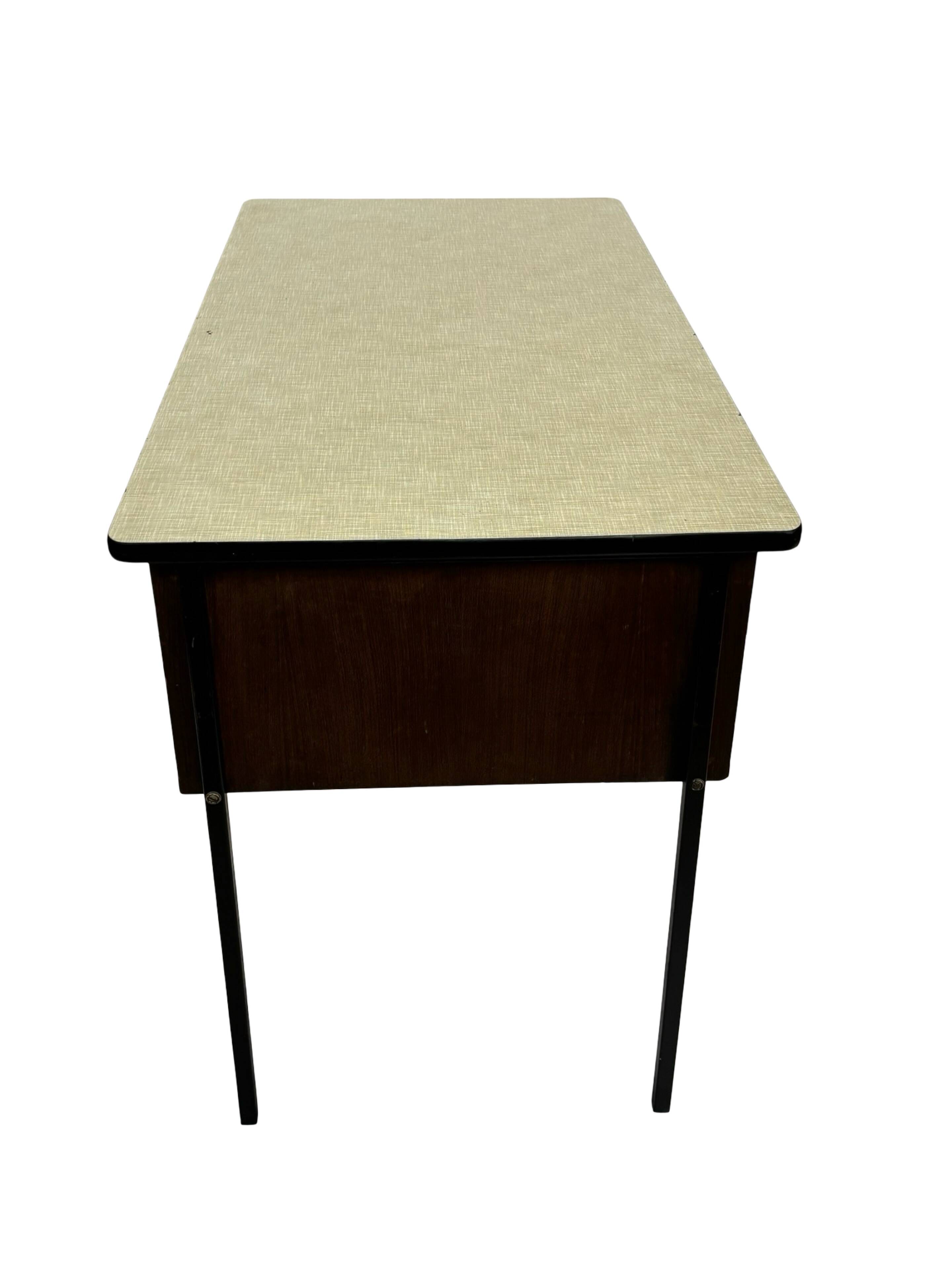 Bureau Mid-Century design Marko Galvanitas Pays-Bas bureau d'enseignant 1960