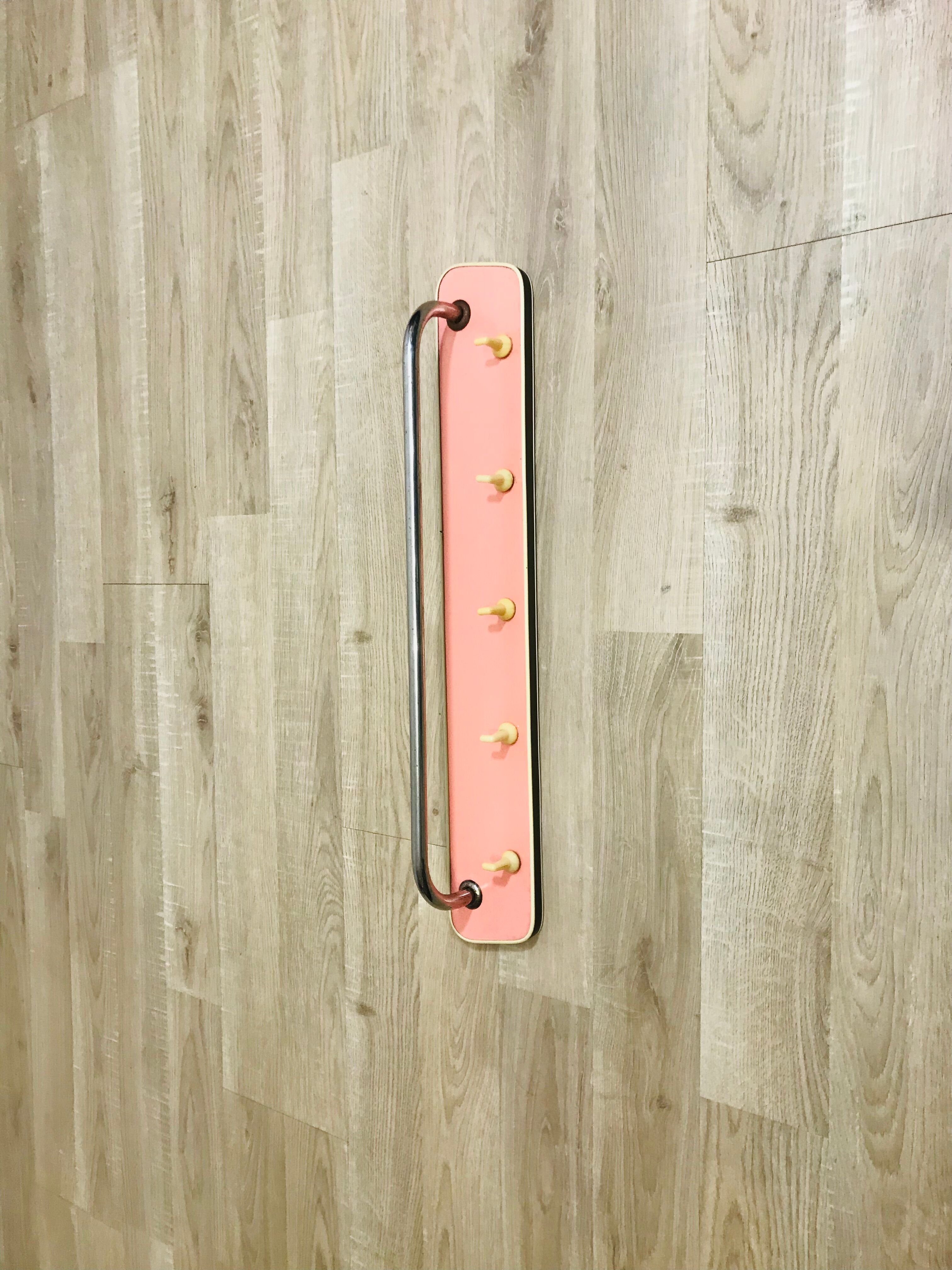 Wall rack in formica 60's