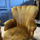 Paire de fauteuils de style Napoléon III en velours