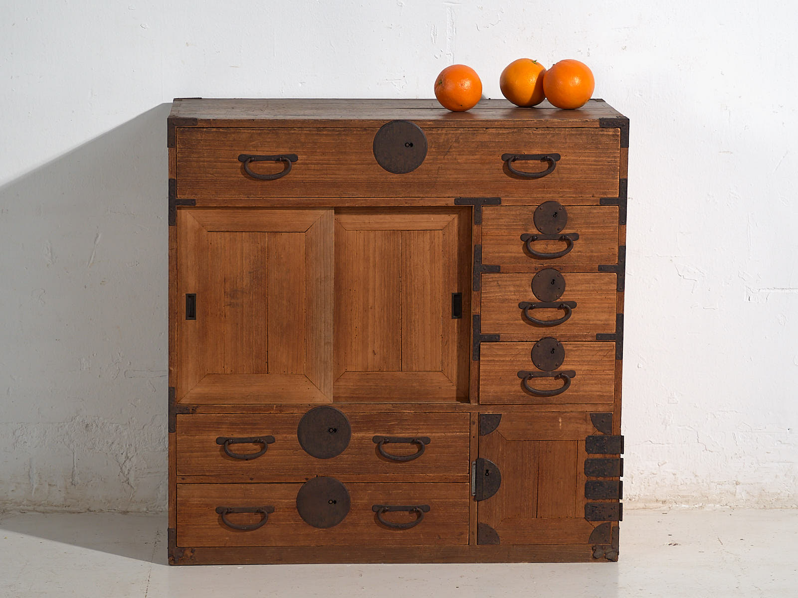 Antique storage furniture – Meiji / Taishō period (c.1868-1926) #98