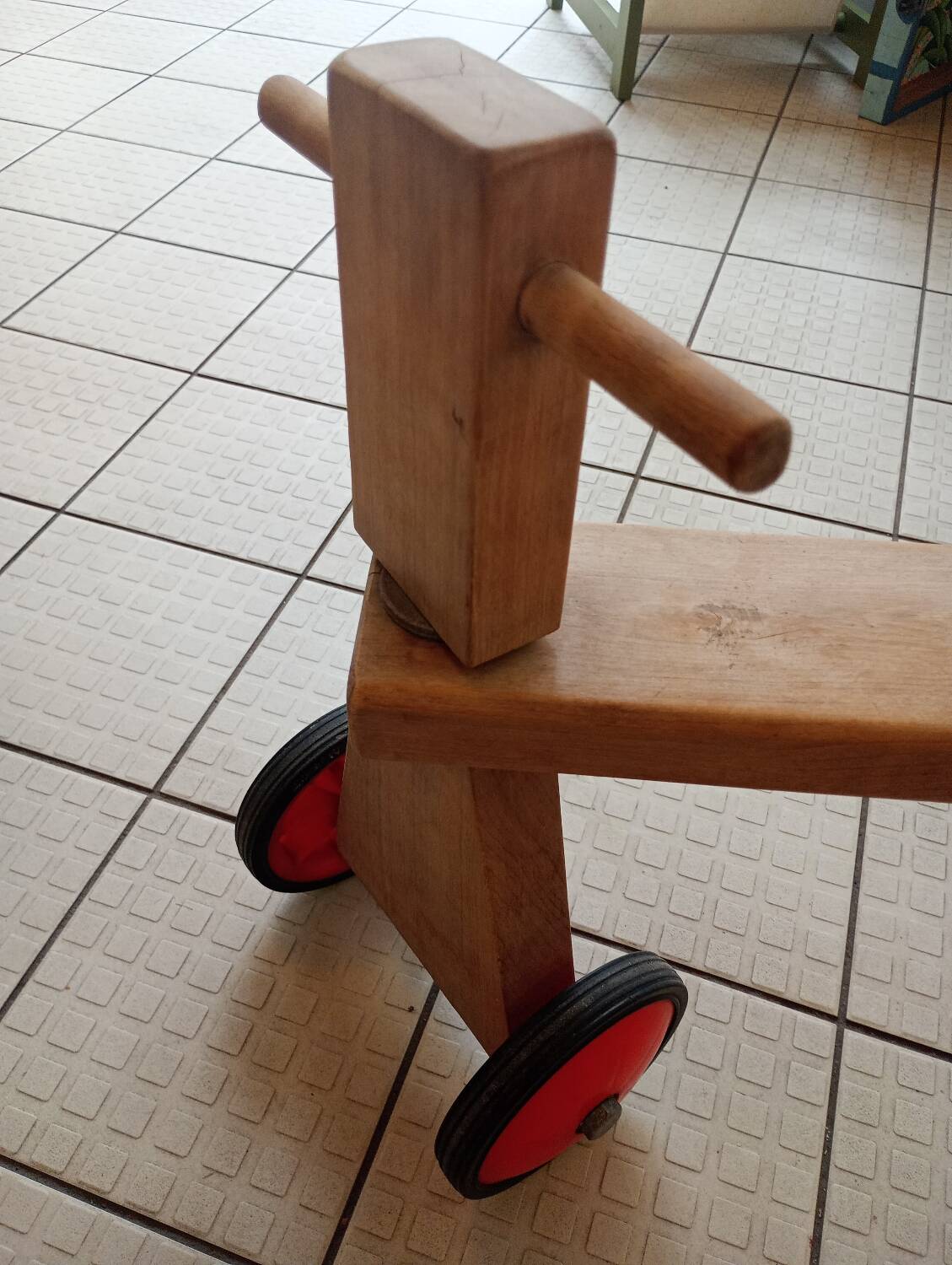 Children's balance bike