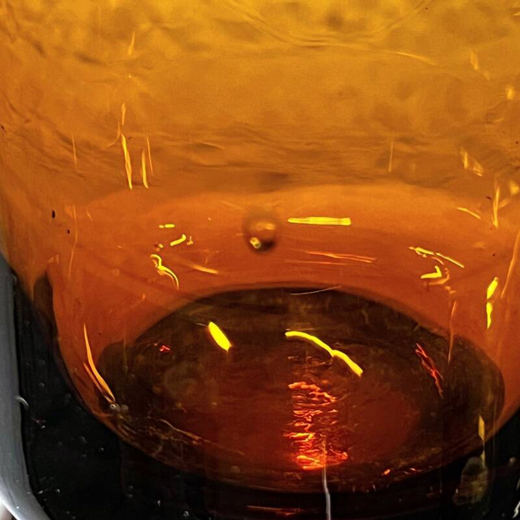 Tasses à sangria en verre ambré