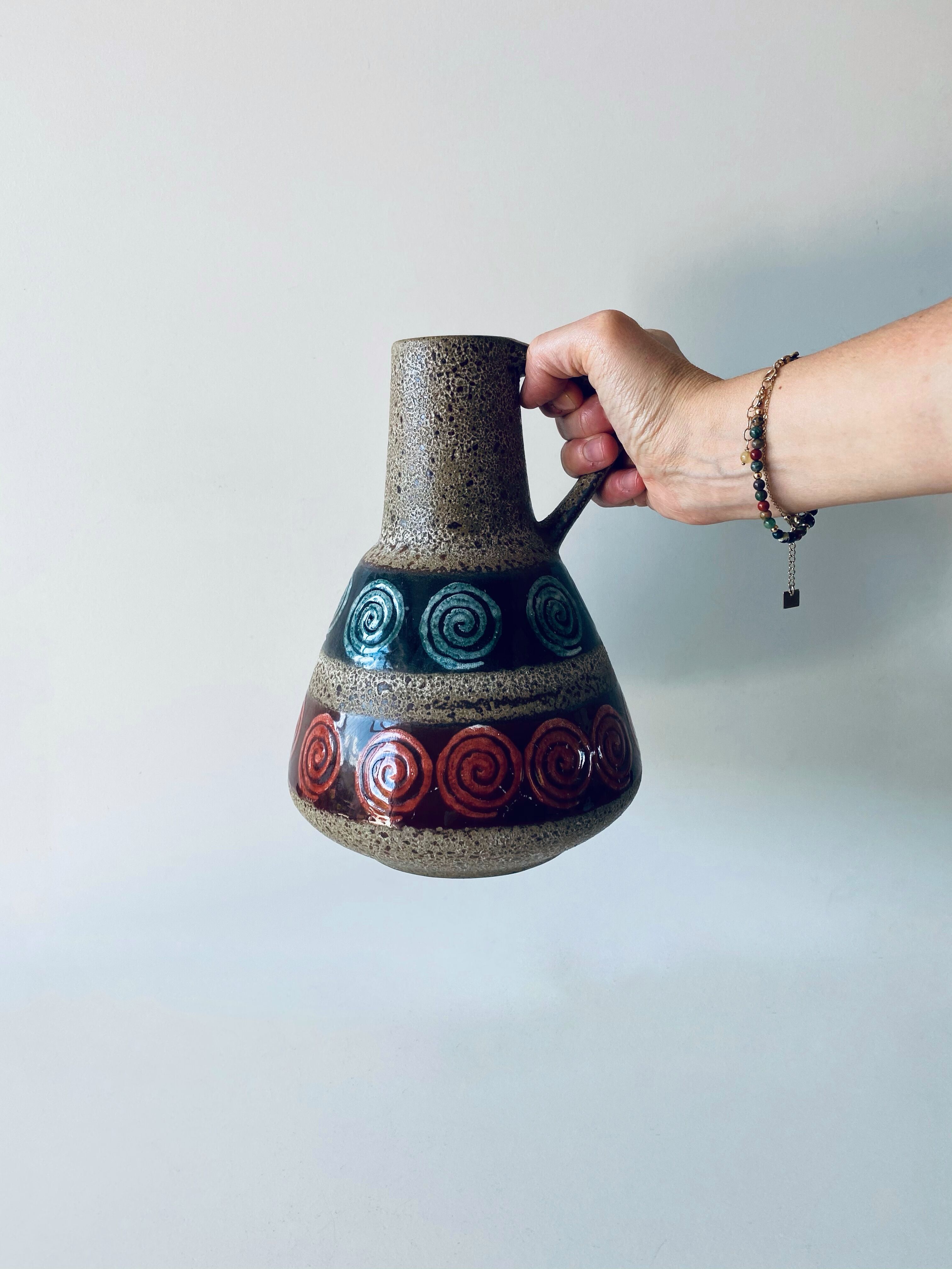 50s spiral decoration pitcher