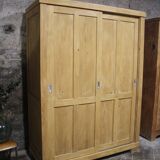 Armoire parisienne